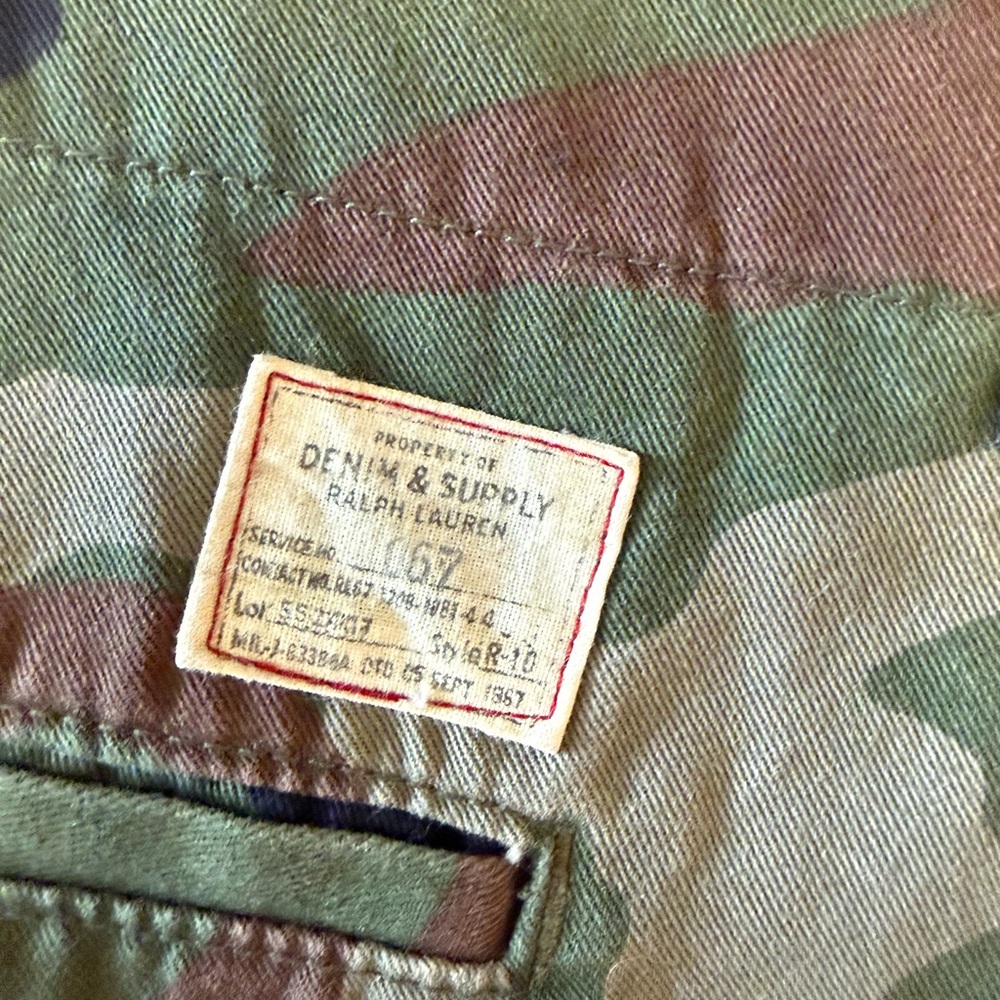 Ralph Lauren Men's Camouflage  Flag Print Shorts - Picture 4 of 5